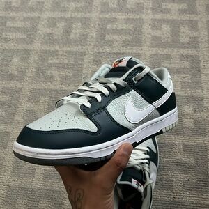 Pre -Owned Nike dunk “ Jungle “ Size 10.5m